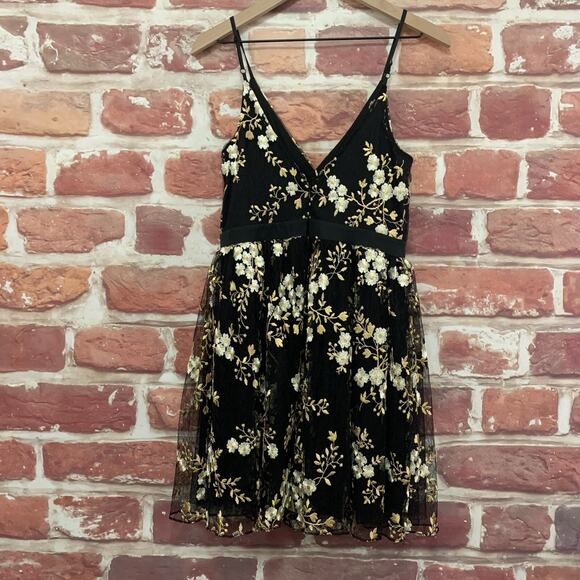 Express Dress Women's Size 6 Black Gold White Floral Embroidered Mesh Zip Up - Picture 2 of 8